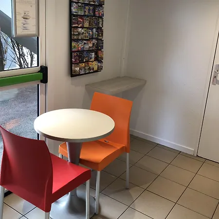 Premiere Classe Sud ホテル