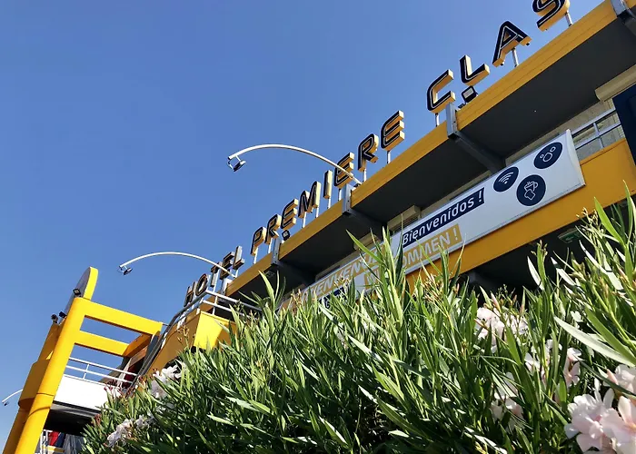 Premiere Classe Sud فندق