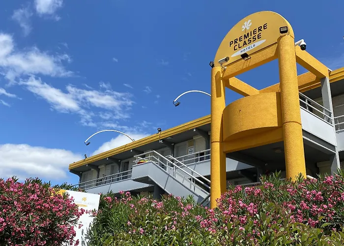Premiere Classe Sud فندق *